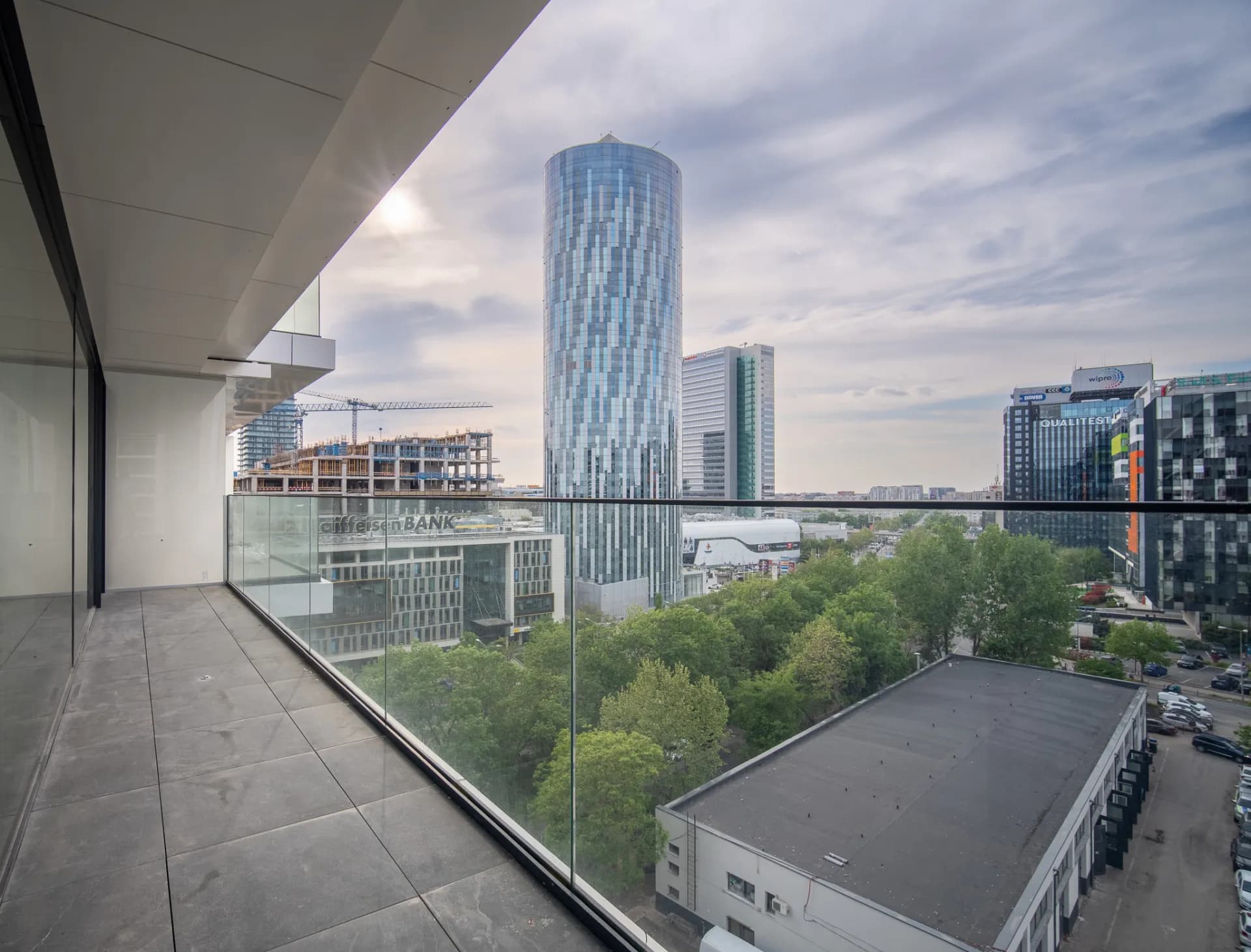 ONE Floreasca Towers - exterior
