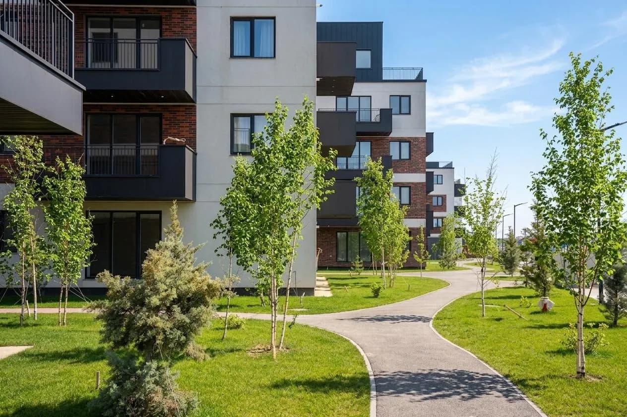 Oxford Apartments by Victoria Homes - exterior