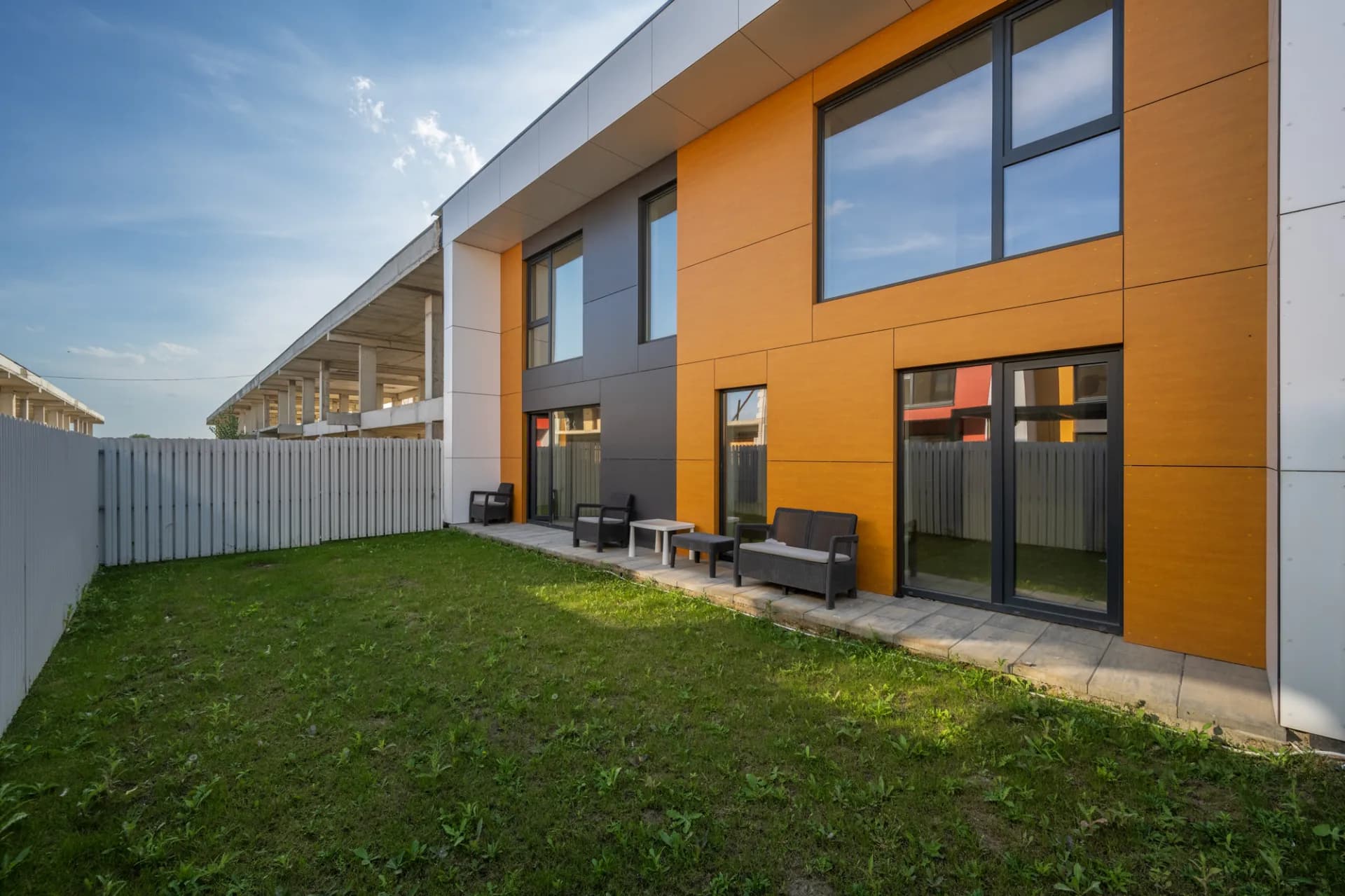H4L The Village  - exterior